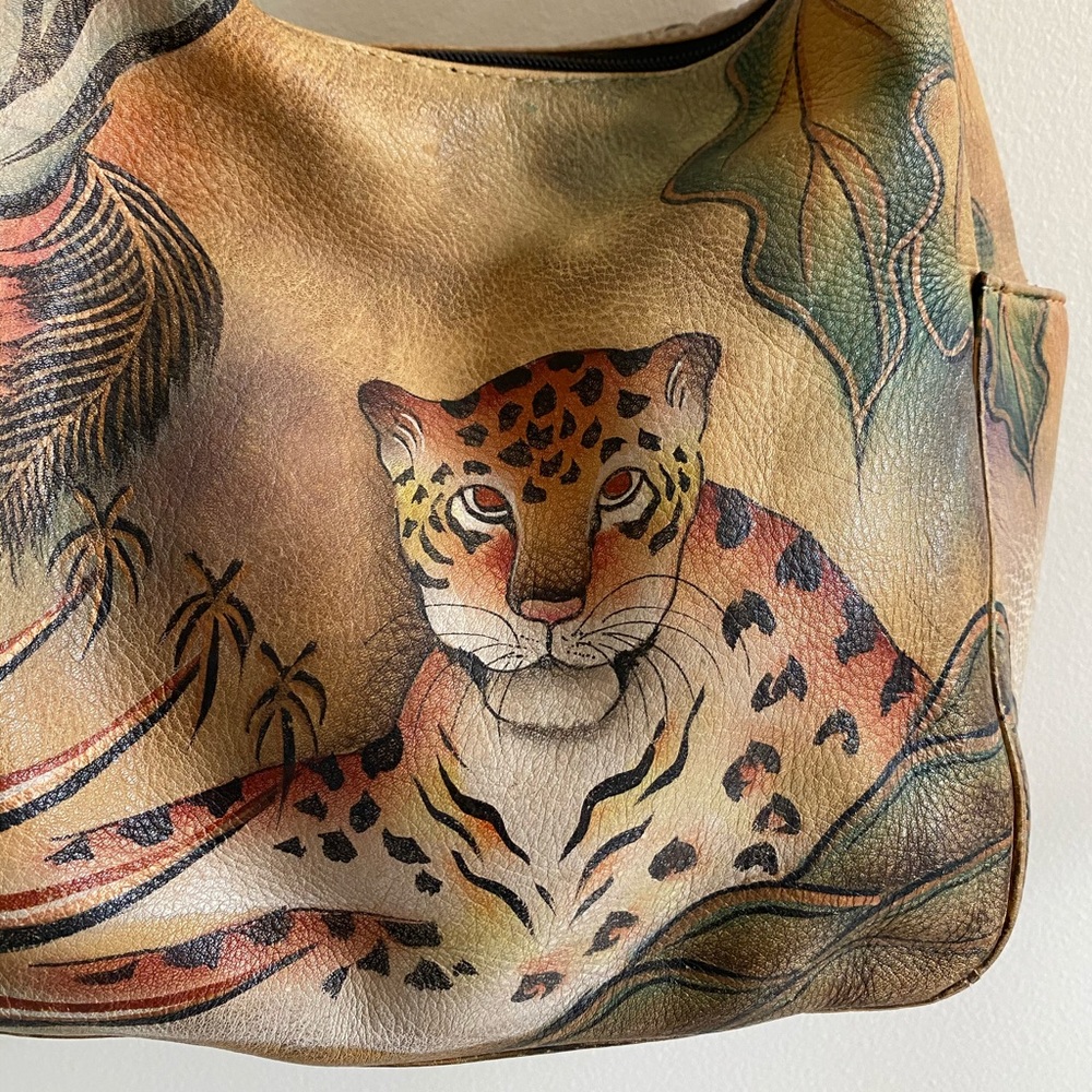 RARE Anuschka Hand-Painted Leopard Shoulder Bag - Picture 3 of 12